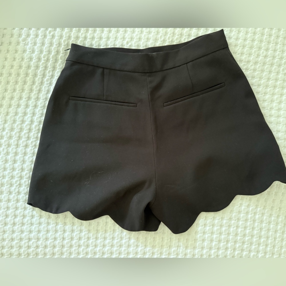 Aritzia Wilfred size 6 Elegant Black Women's Shorts - Picture 2 of 6